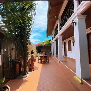 ** Hotel Mekong Chidlatda Laos