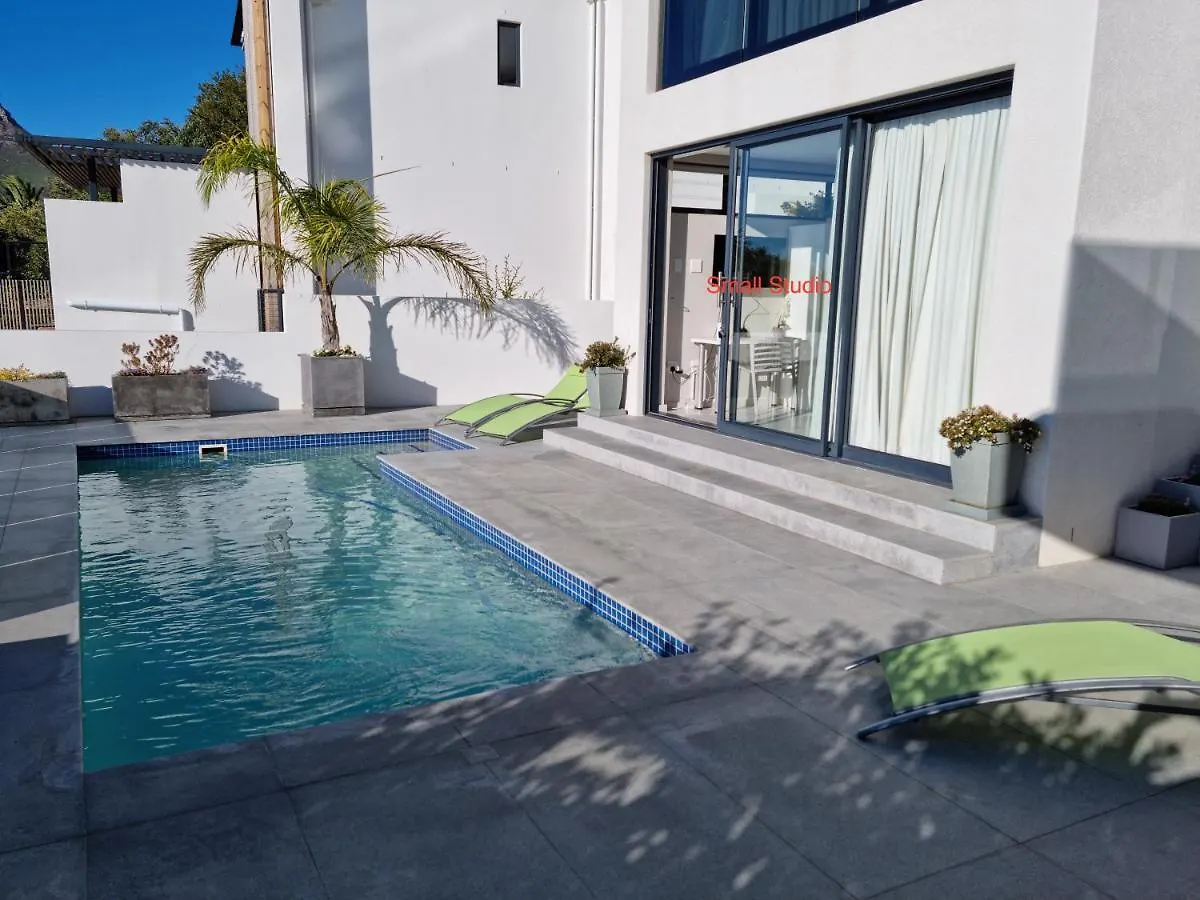 ** Guest house Camps Bay Cosy Accommodation Cape Town South Africa