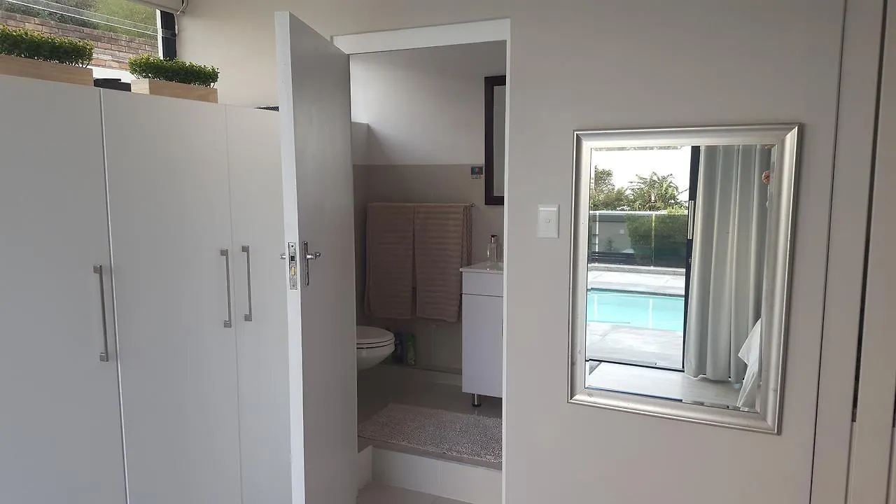 Camps Bay Cosy Accommodation Cape Town 2*,