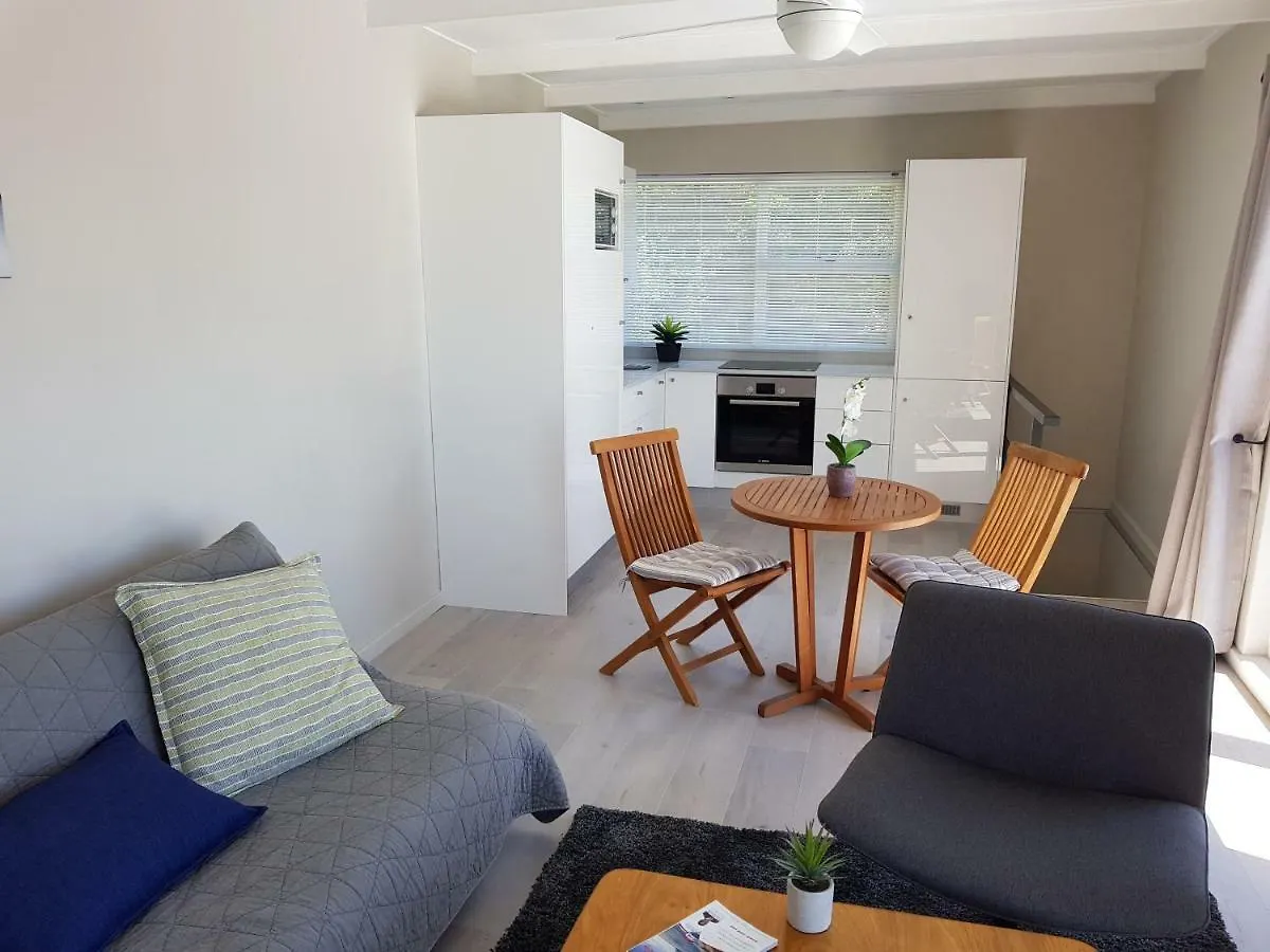 Camps Bay Cosy Accommodation Cape Town Guest house